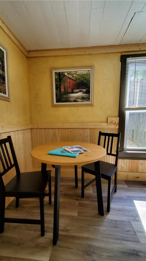 Hodgson-House-4 Hodgson-House-4